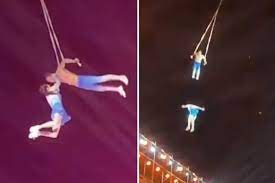Chinese Acrobat Falls to his Death