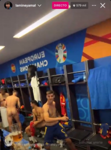 Lamine Yamal live showing his naked teammates